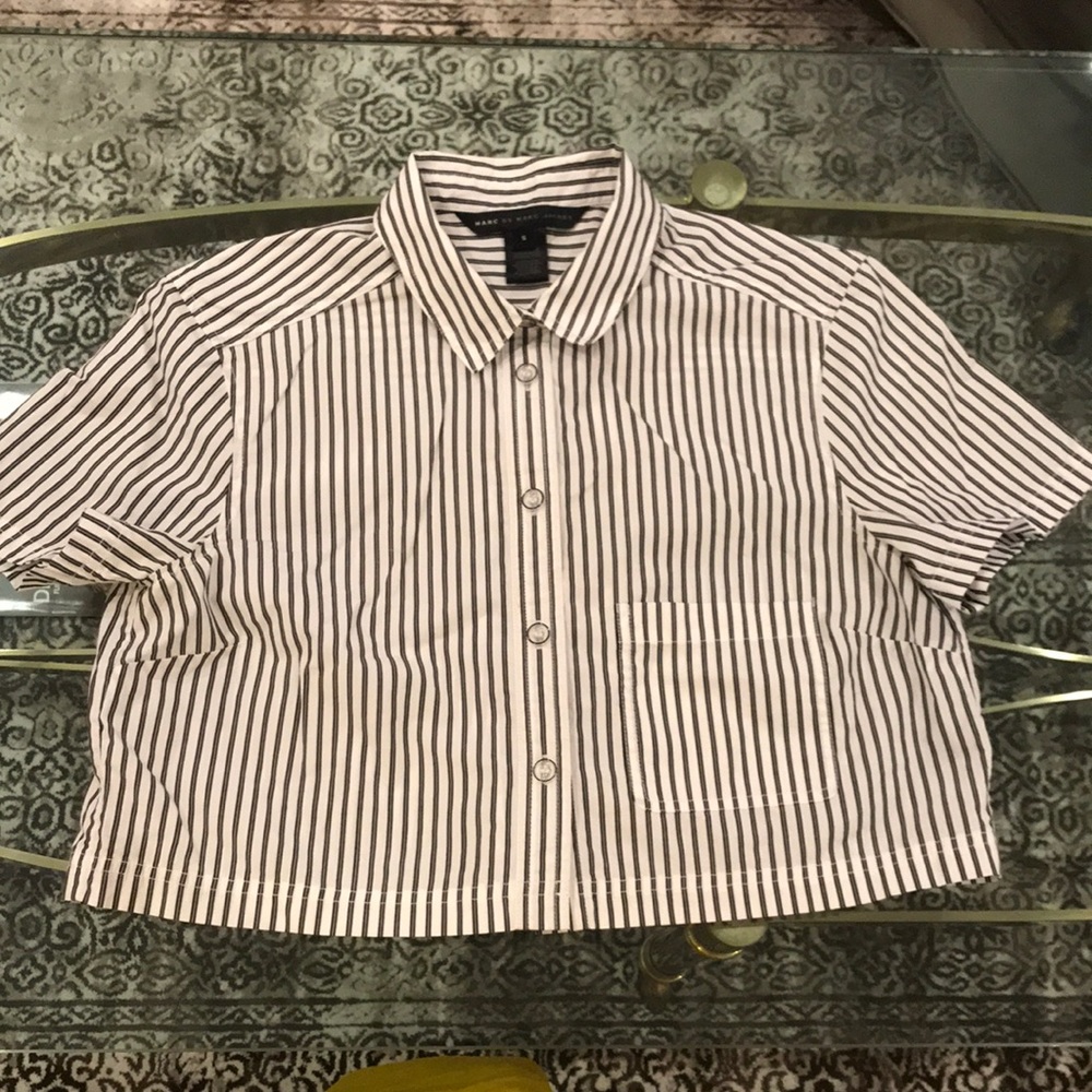 Cropped shirt